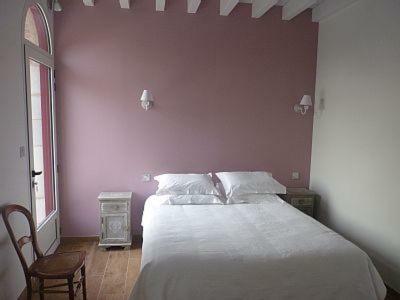Jolie Maison de Campagne en pierre de tuffeau Longué Extérieur photo